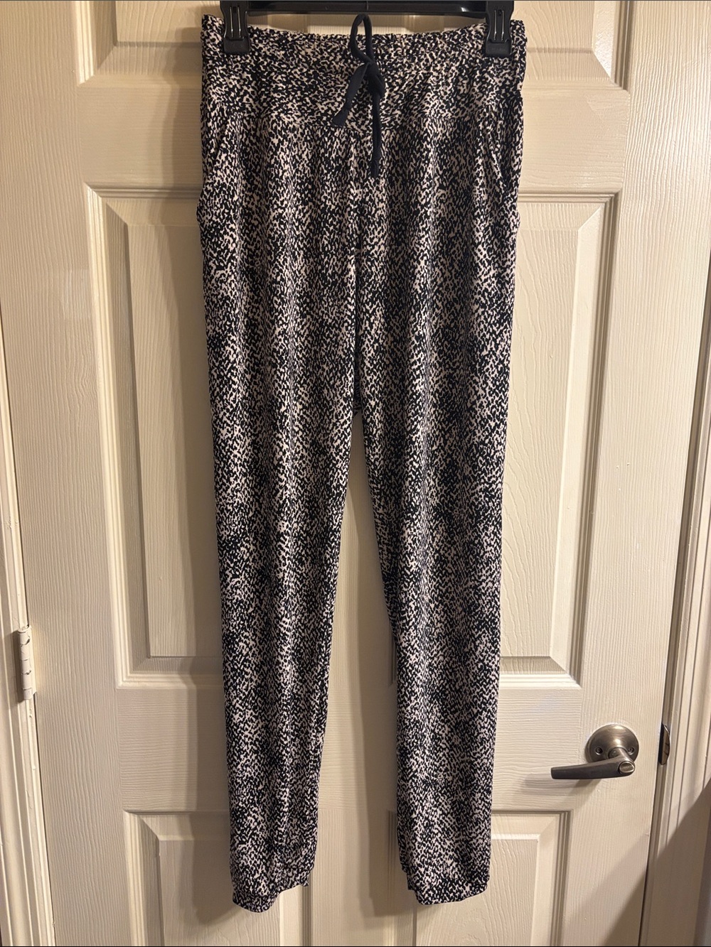 Drawstring leisure pants